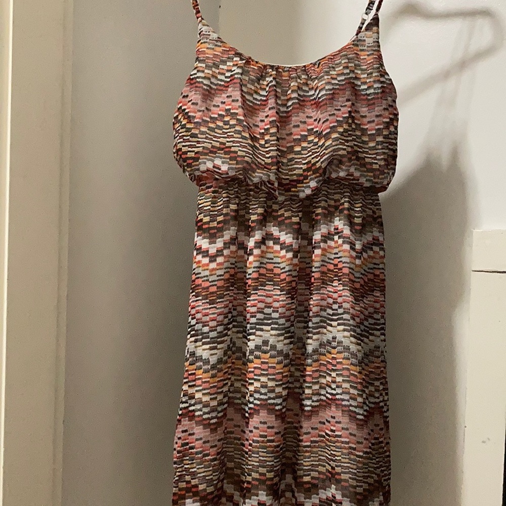 Nice dress with adjustable straps. By Day & Night